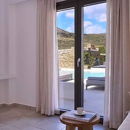 Isida Andros Hotel